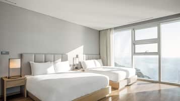 Caja fuerte, cortinas opacas, ropa de cama