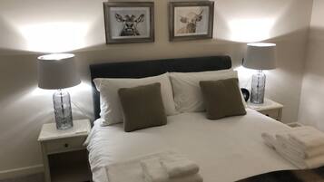 3 bedrooms, iron/ironing board, free WiFi, bed sheets