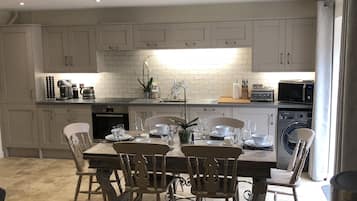 Exclusieve cottage, 3 slaapkamers | Dineren