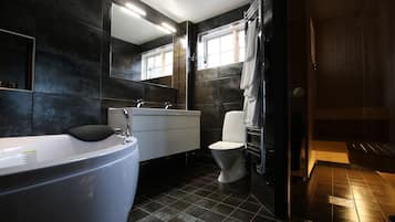 Deep-soaking bathtub