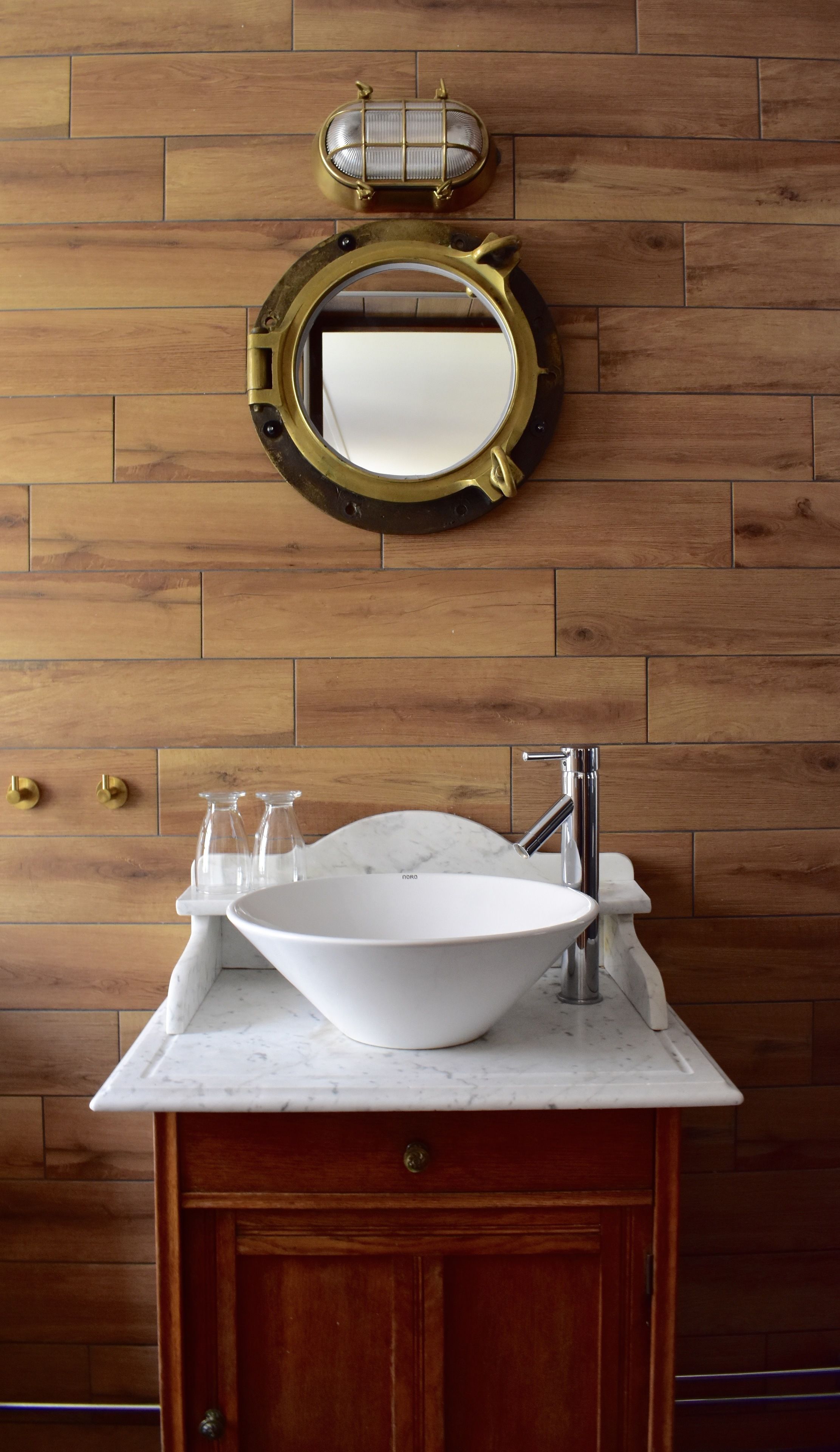 standard single room, 1 large single bed, city view | bathroom amenities | free toiletries, hair dryer, towels, soap