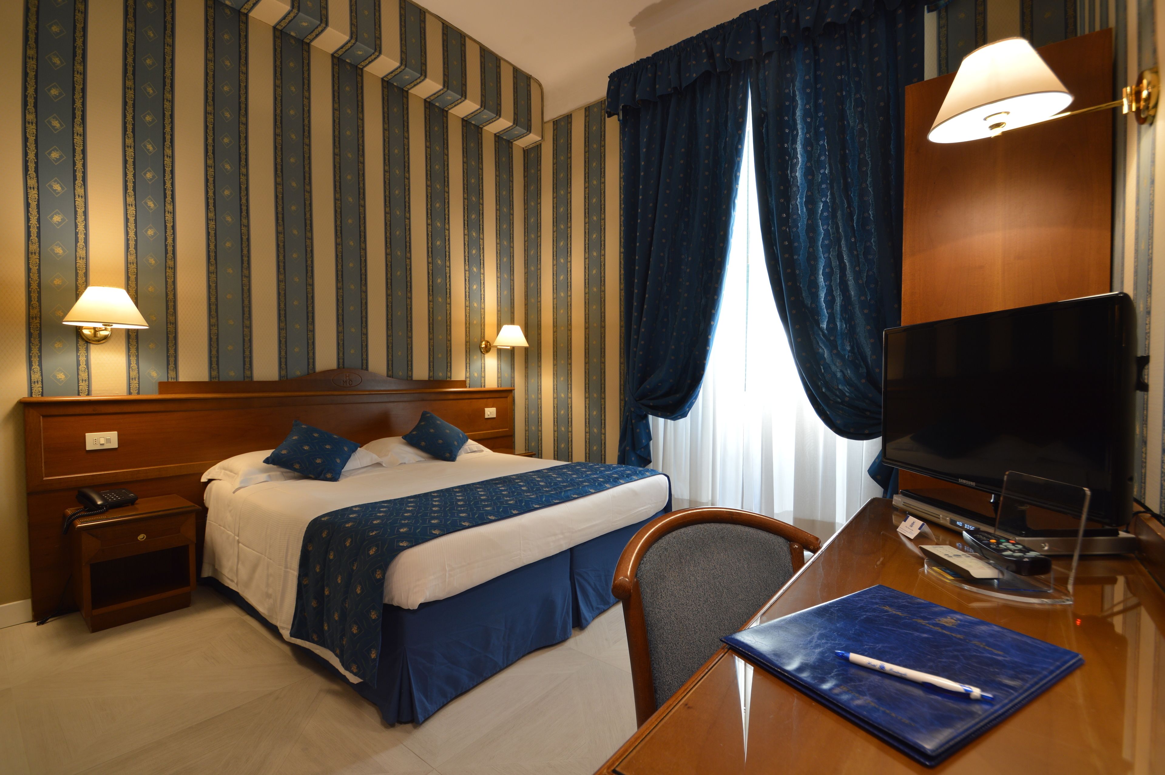 superior double or twin room (vasca idromassaggio) | 1 bedroom, in-room safe, soundproofing, free wifi