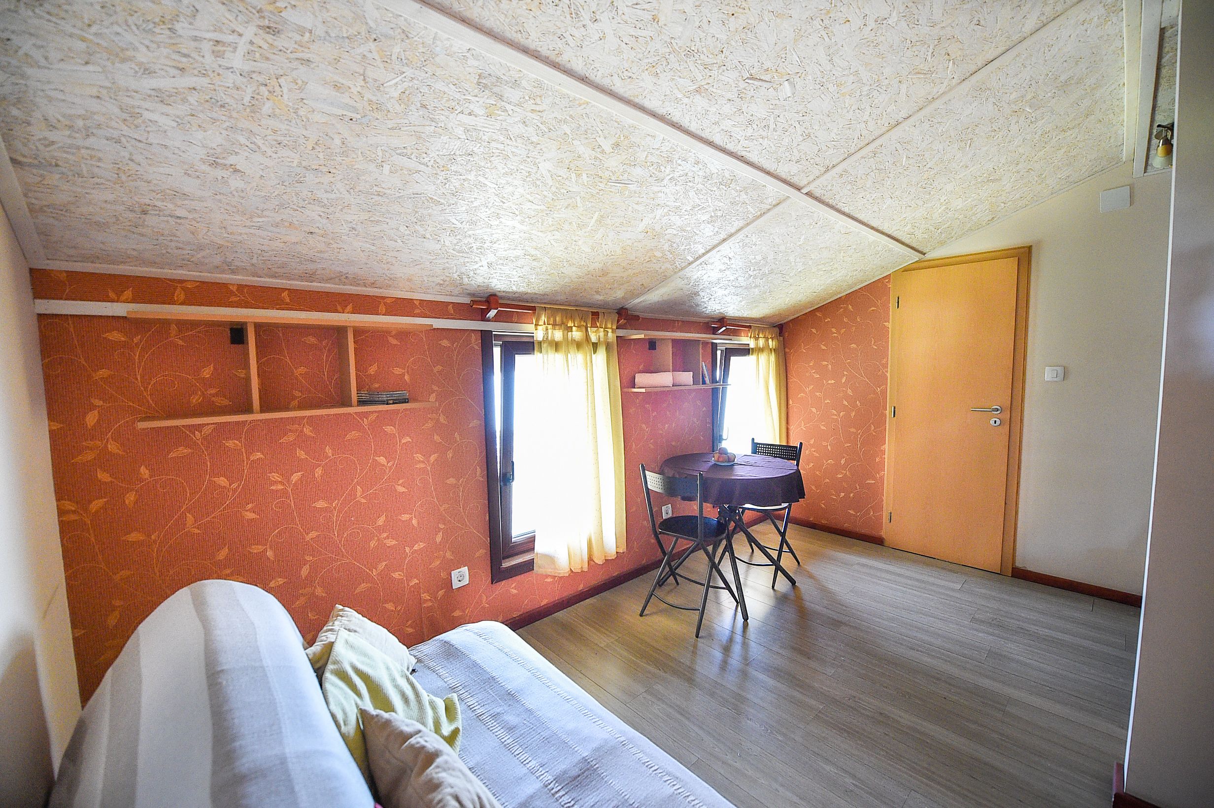 Photo - San Art Floating Hostel & Apartments