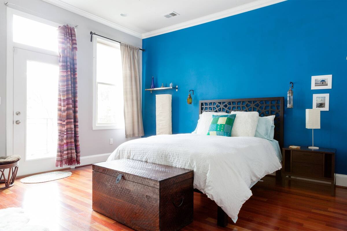 Premium Duplex, 2 Bedrooms, City View | 1 bedroom, desk, iron/ironing board, free WiFi