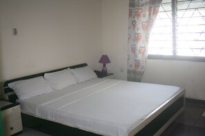 Dobbeltrom – deluxe, 1 dobbeltseng | Skrivebord og wi-fi (inkludert)