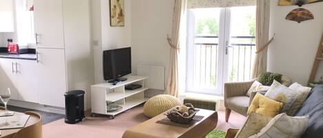 Apartment, 2 Bedrooms | Living area | Flat-screen TV