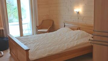 Apartment, 3 Bedrooms, Balcony, Mountain View
