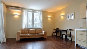 Unclassified image, 2 of 18, button - Zoliborz Apartament (Warsaw)