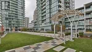 Property grounds - Two-bedroom Superior Apartment (Mississauga)