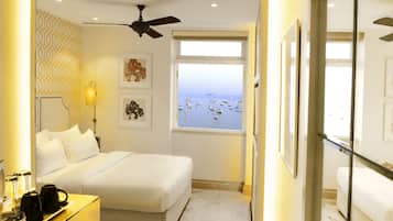 Deluxe Sea Facing Room | In-room safe, desk, blackout curtains, soundproofing