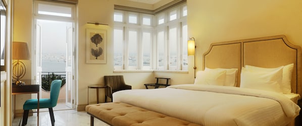 Superior Deluxe Balcony Sea Facing Room - Hotel Harbour View (Mumbai)