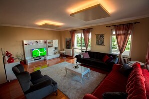 Deluxe-Villa, 6 Schlafzimmer, Raucher, Meerblick | Wohnbereich