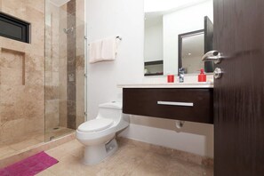 Exclusive Condo, 2 Bedrooms | Bathroom - Heliko 105 by CocoBR (Playa del Carmen)