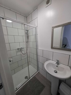 Suite – comfort, eget bad | Bad