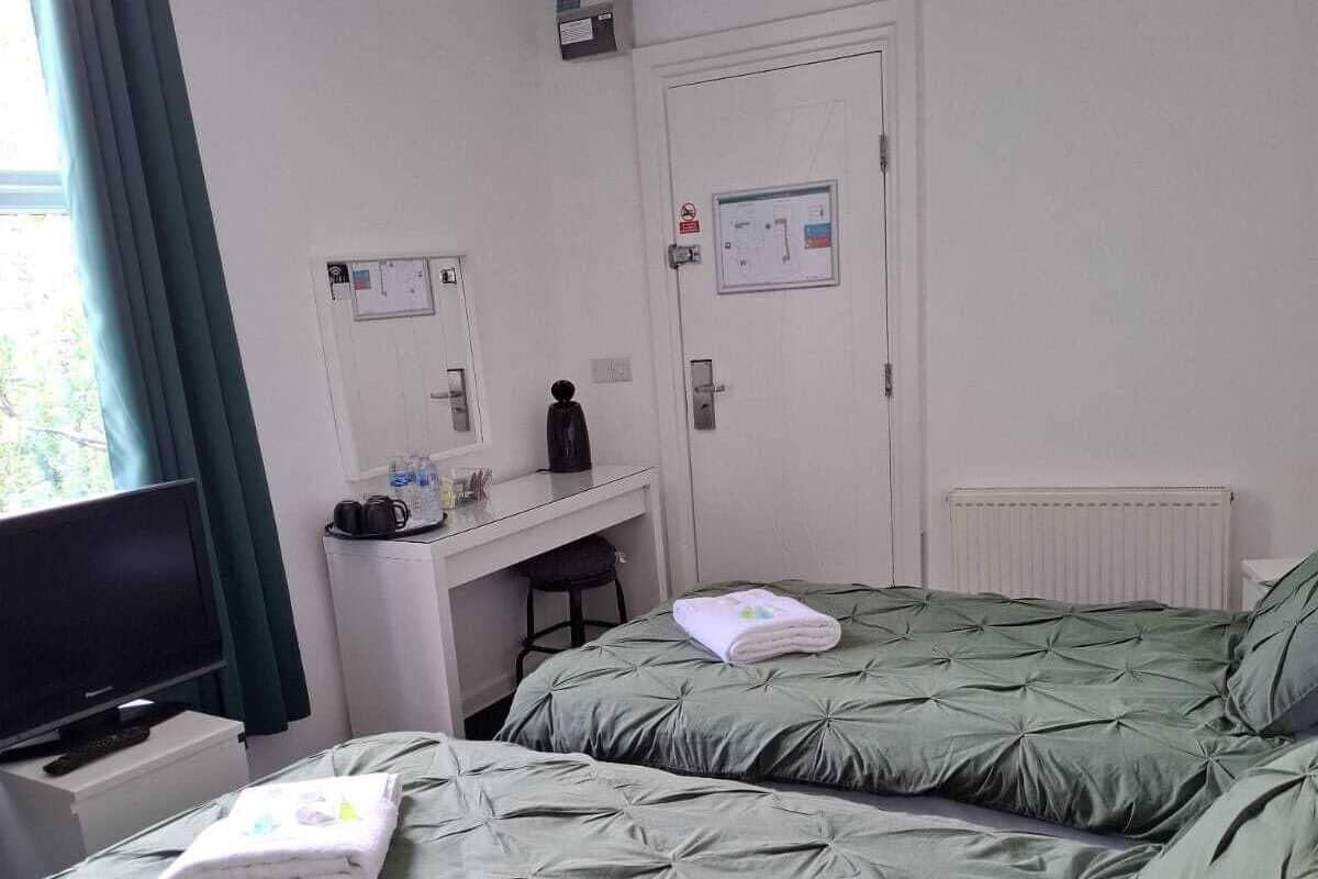 Comfort-Dreibettzimmer, mit Bad