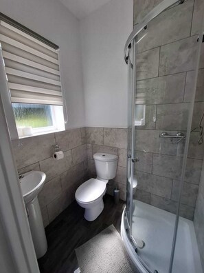 Family Double Room, Ensuite | Bilik Mandi