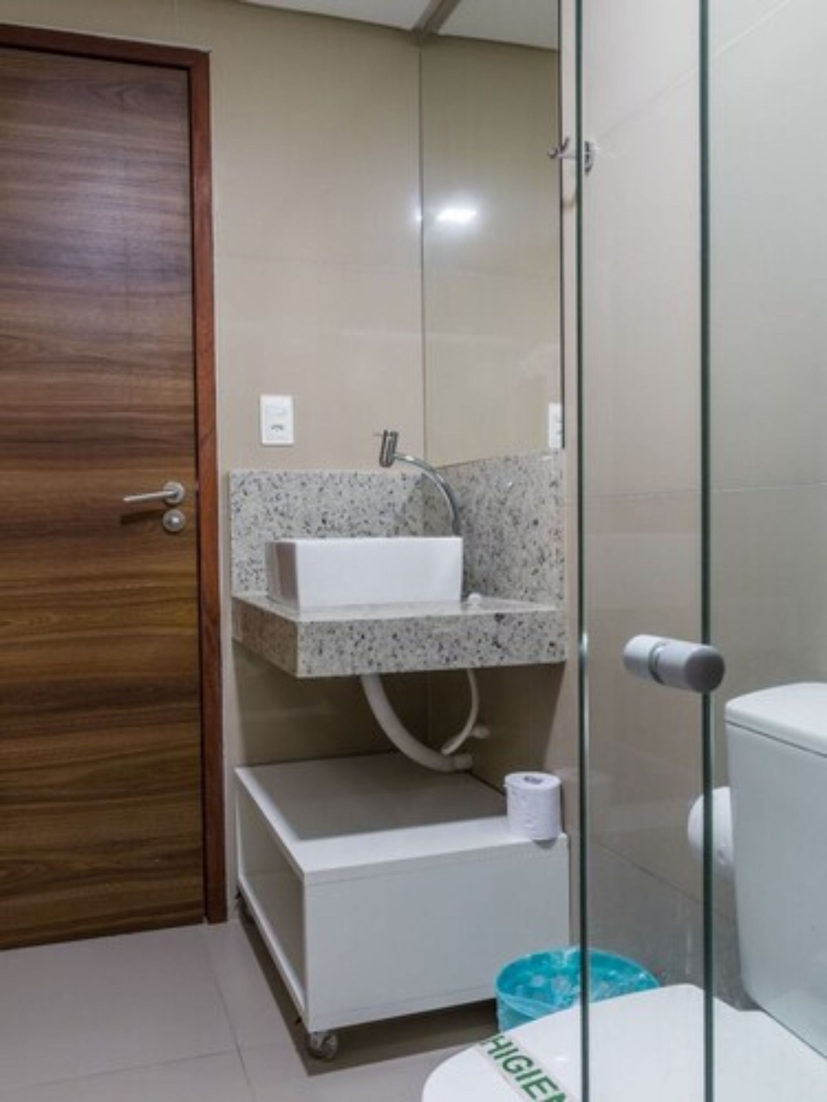 minibar, bed sheets, wheelchair access