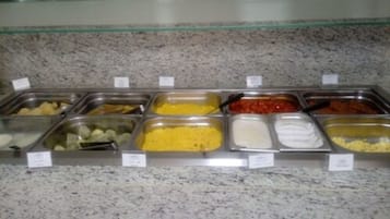 Petit déjeuner composé de spécialités régionales compris tous les jours