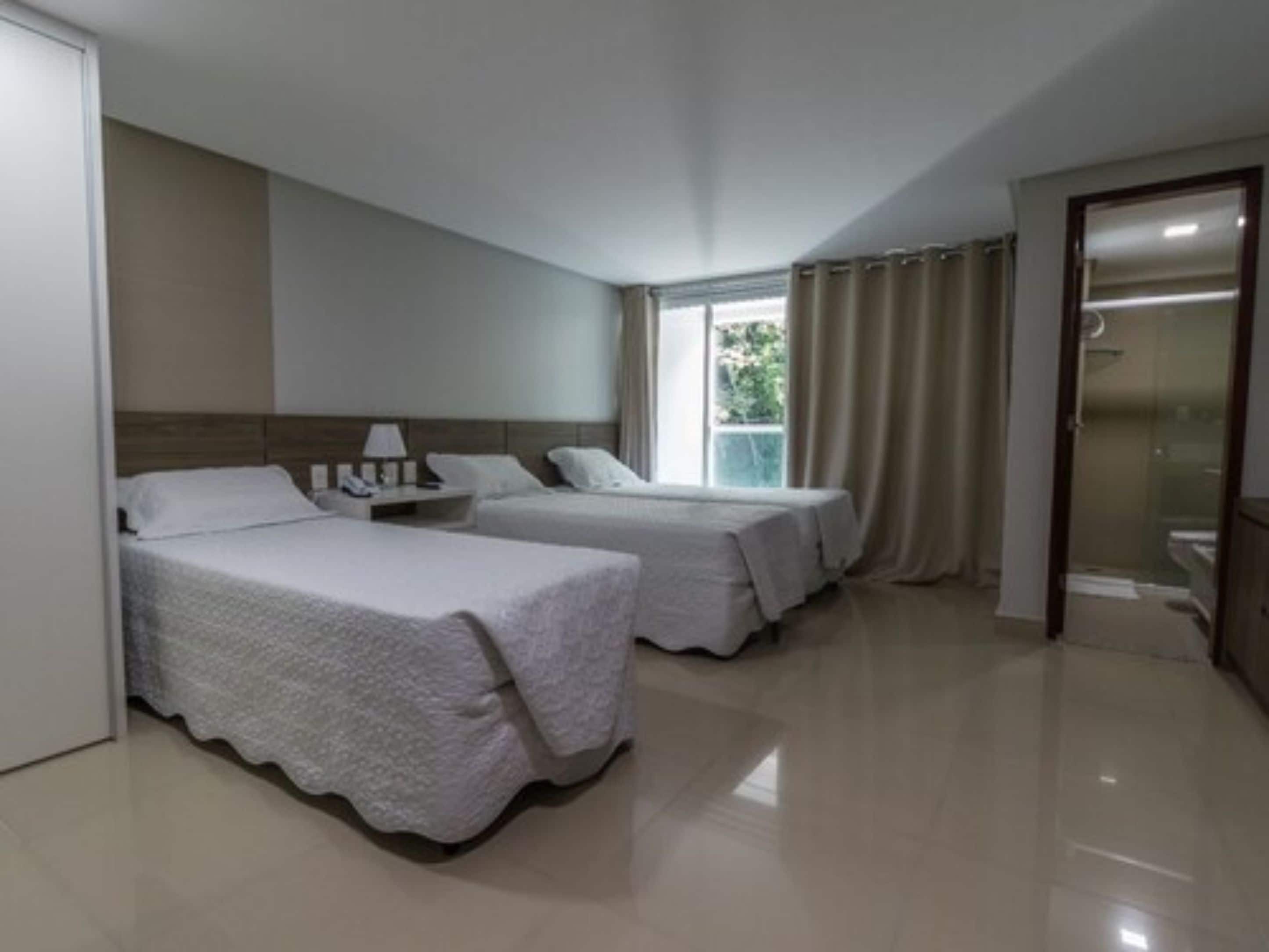 triple room | minibar, bed sheets, wheelchair access