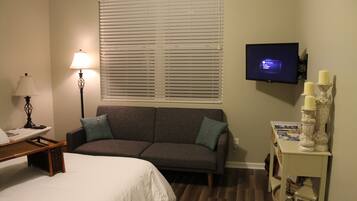 Iron/ironing board, internet, bed sheets