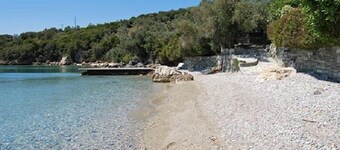 2-  room  apartment a few  steps  from  the  beach with  garden