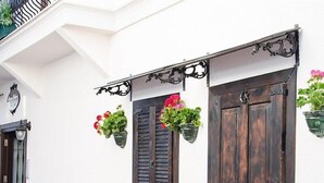 Front of property - Maison Bahar Hotel & Suites (Kusadasi)