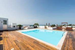 Outdoor pool, a rooftop pool - Casa del Mar 103 by CocoBR (Playa del Carmen)