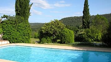 Piscine extérieure, piscine chauffée