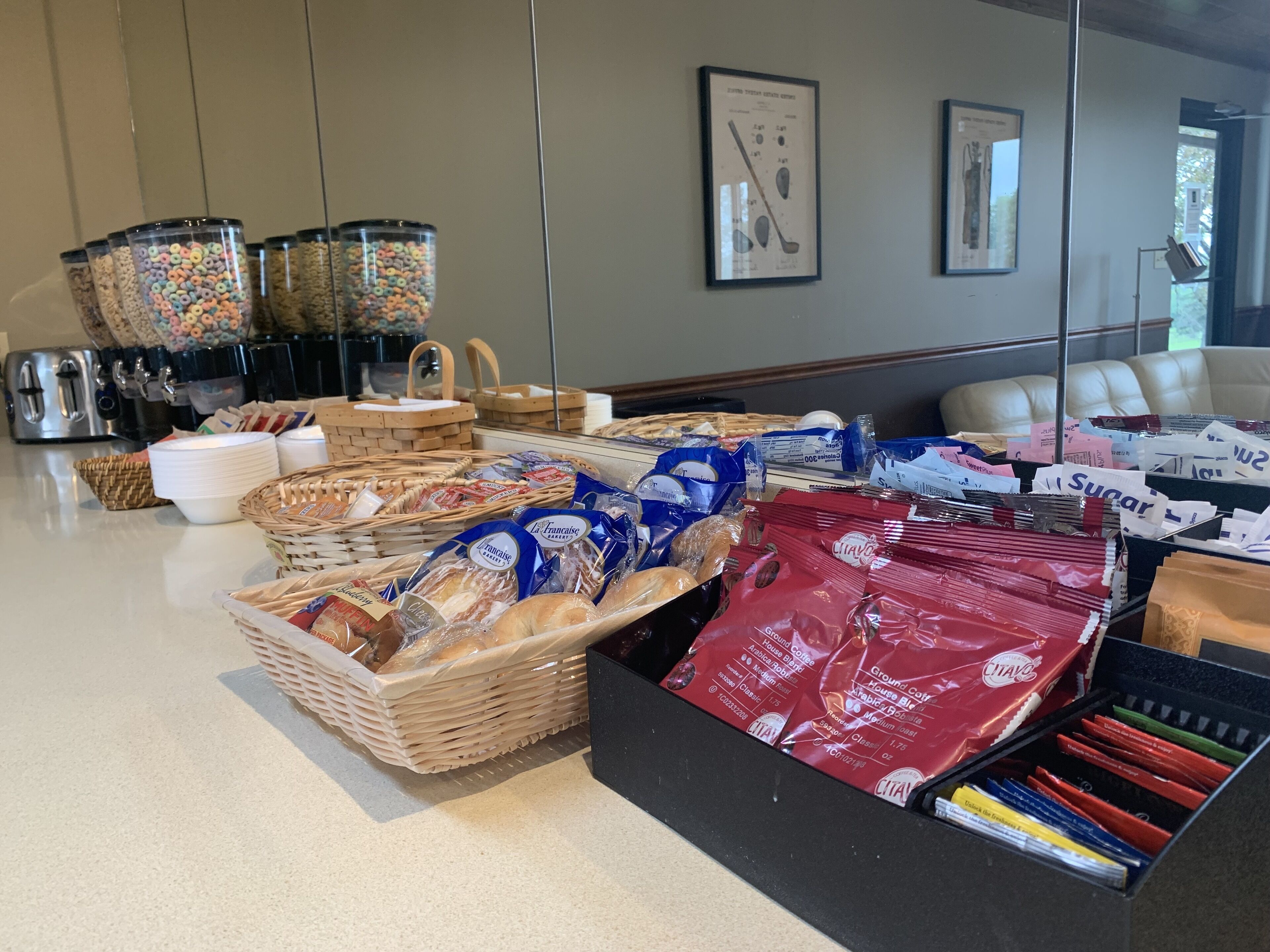 free daily continental breakfast