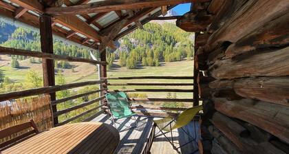 Nice little T3 and its incredible sunny balcony