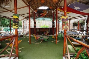 Outdoor dining - Hotel Isla Real (Cartagena)
