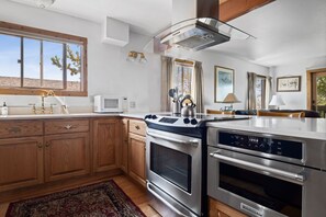 Fridge, microwave, oven, stovetop - Outpost: Sleeping Indian E12 - Air Conditioning! (Teton Village)