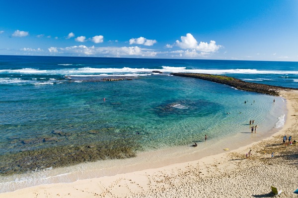 Ubicación a pie de playa, tumbonas y toallas de playa