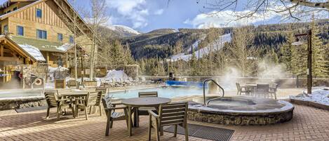 Piscina all'aperto, una piscina riscaldata