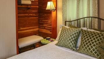 1 bedroom, soundproofing, free WiFi, bed sheets