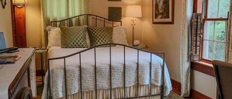 1 bedroom, soundproofing, free WiFi, bed sheets