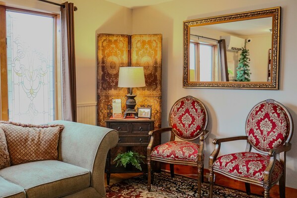 المنشأة من الداخل