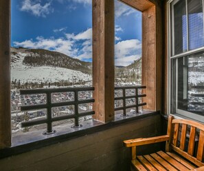 Condo Premium, 2 habitaciones, balcón, vista a la montaña (Buffalo Lodge 8413) | Terraza o patio
