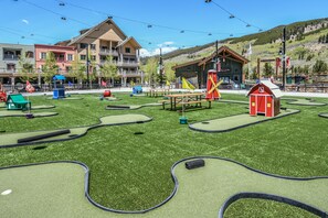 Mini-golf - Buffalo Lodge 8413 (Keystone)