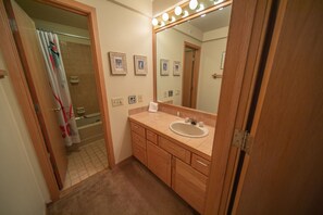 Condo, Multiple Beds, Mountain View (Liftside 309) | Bathroom | Combined shower/bathtub, hair dryer, towels - Liftside 309 by SummitCove Vacation Lodging (Keystone)