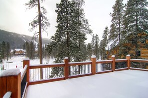 Premium House, 5 Bedrooms, Hot Tub, Mountain View (Keystone Prospectors Home 669) | View from room