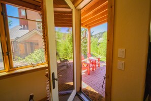 Premier Townhome, 2 Bedrooms, Balcony, Mountain View (Settlers Creek 6514) | Exterior