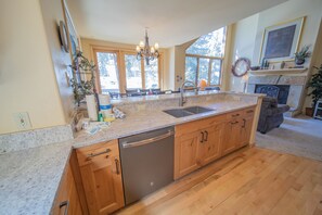 Deluxe Townhome, 3 Bedrooms, Patio, Mountain View (Ironwood 2986) | Exterior