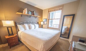 Signature Condo, 1 Bedroom, Balcony, Courtyard View (Silver Mill 8283) - Silver Mill 8283 (Keystone)