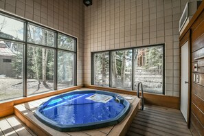 Indoor spa tub