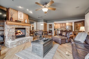 Luxury Condo, 2 Bedrooms, Mountain View, Slope side (Timbers 3067) | Living area | Smart TV, fireplace, DVD player - Timbers 3067 (Keystone)