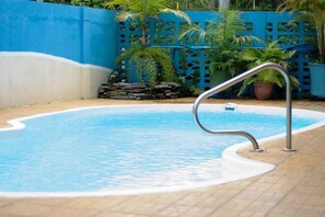 Hồ bơi ngoài trời 