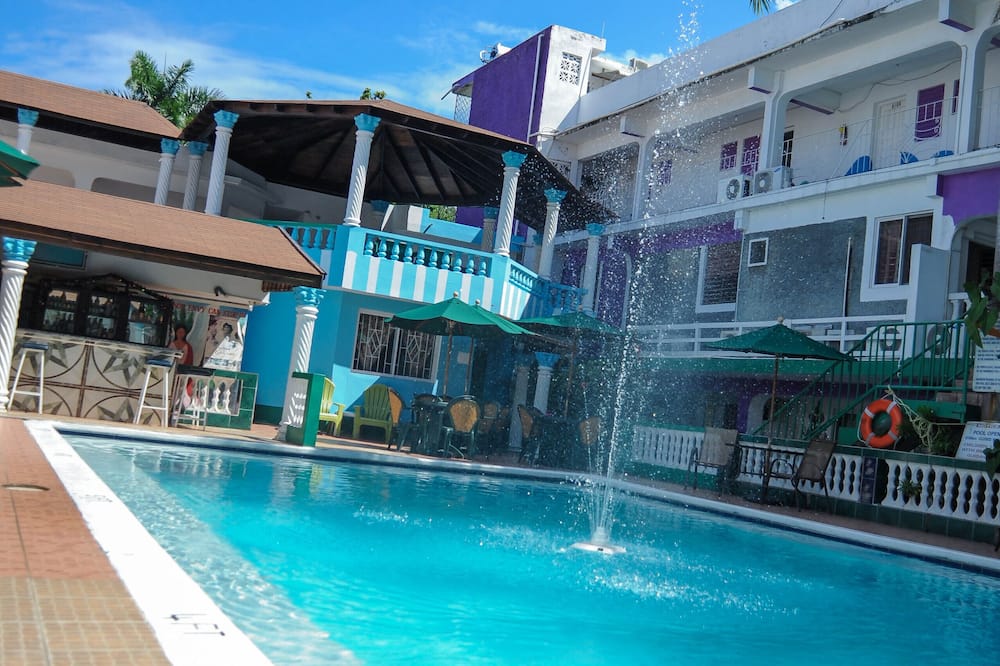 Gloriana Hotel