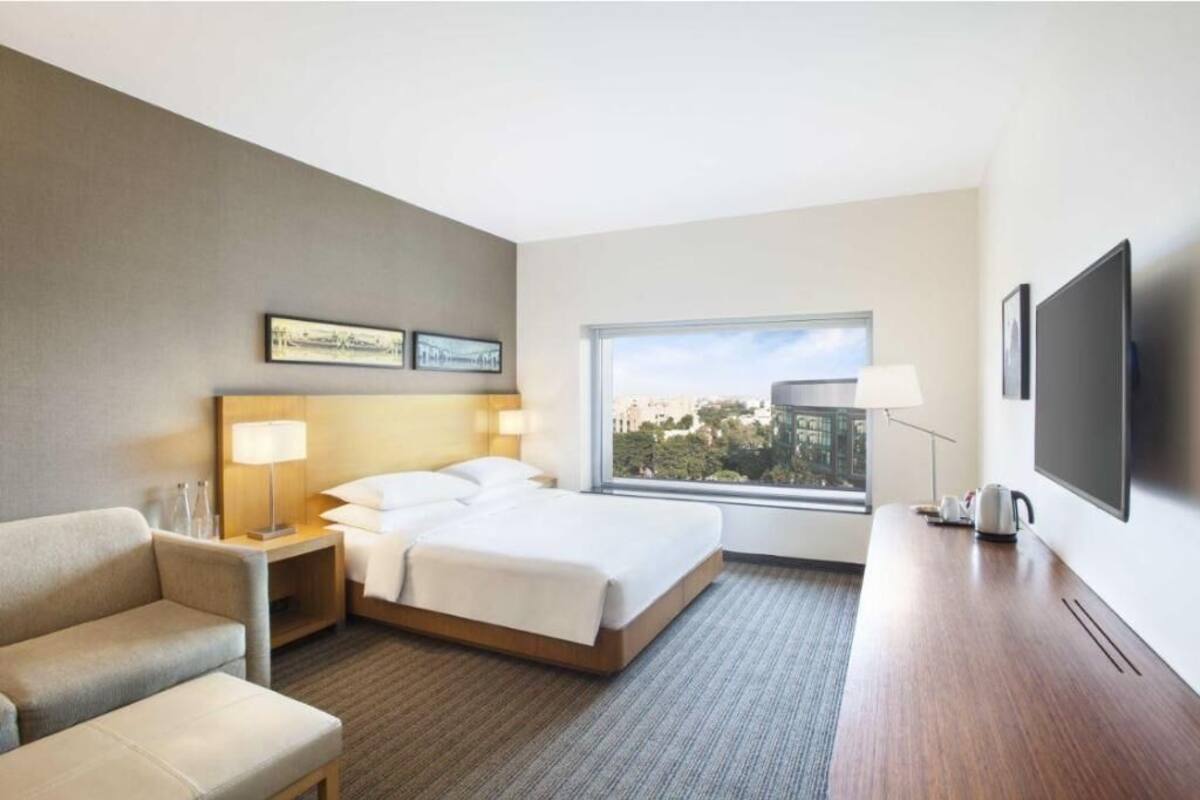 SƔbanas italianas Frette, ropa de cama de alta calidad y minibar
