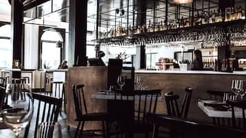 Breakfast, lunch and dinner served